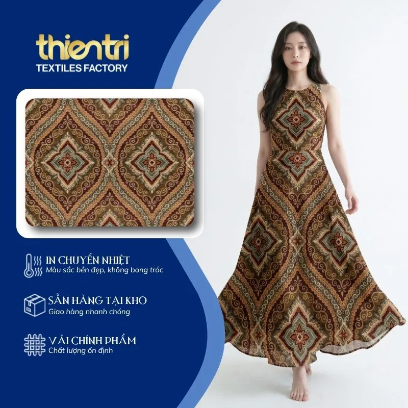 Mẫu đầm maxi may từ vải in họa tiết gấm hình thoi của Thiên Trì