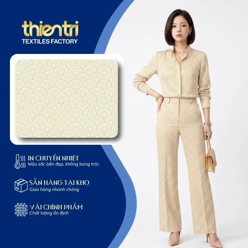 Mẫu sơ mi may từ vải in họa tiết vảy cá vàng của Thiên Trì